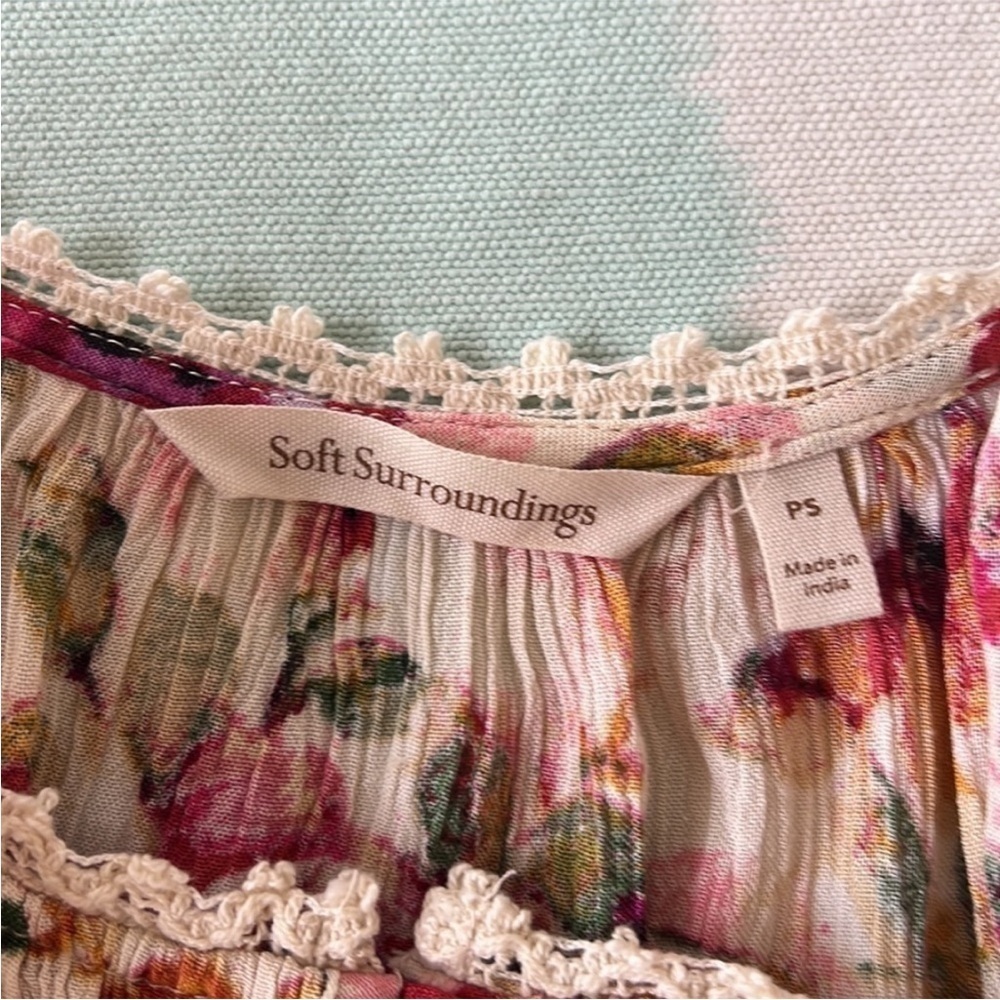 Soft Surroundings Floral Crochet Lace Cold Shoulder Top Petite Small - Picture 8 of 11